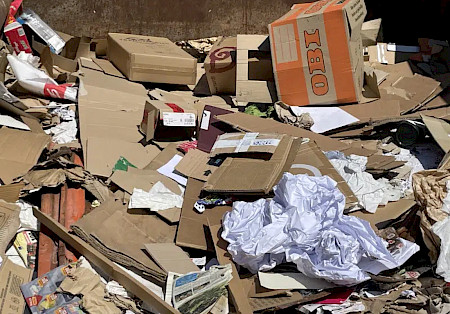 Container für Papier, Pappe